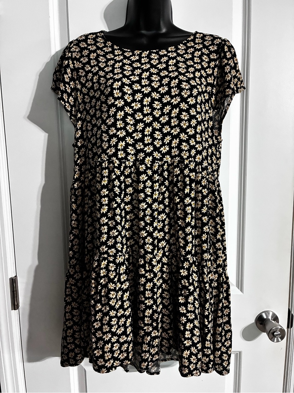 American Eagle Outfitters Black Dress with Cream Daisy Print